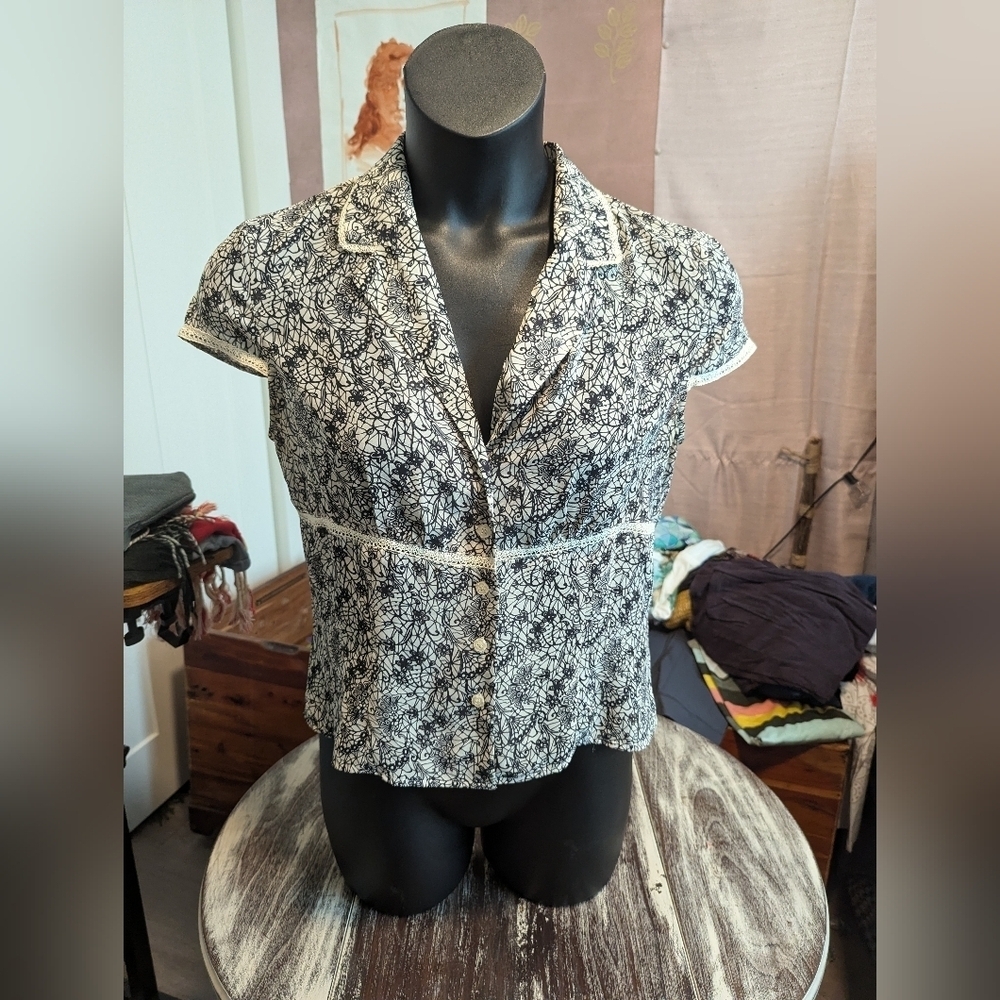 Jones wear floral lace detail blouse‎ size 10